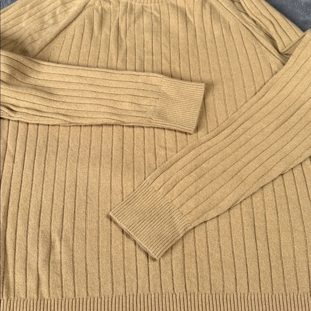 Banana Republic Cashmere Sweater Scola Men’s Camel Medium